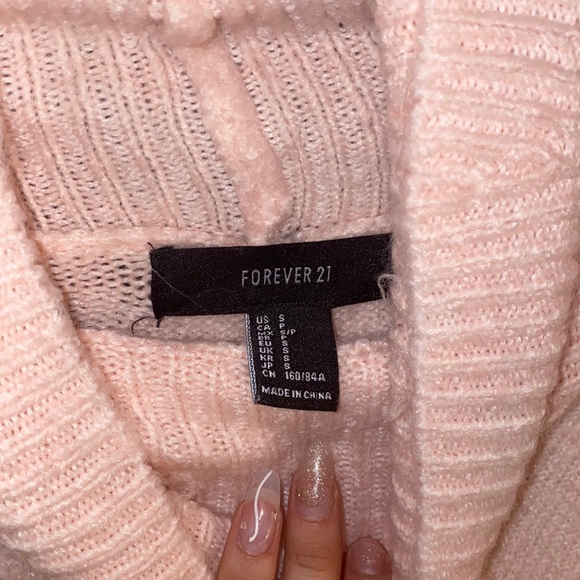 Pink turtleneck - Picture 2 of 3